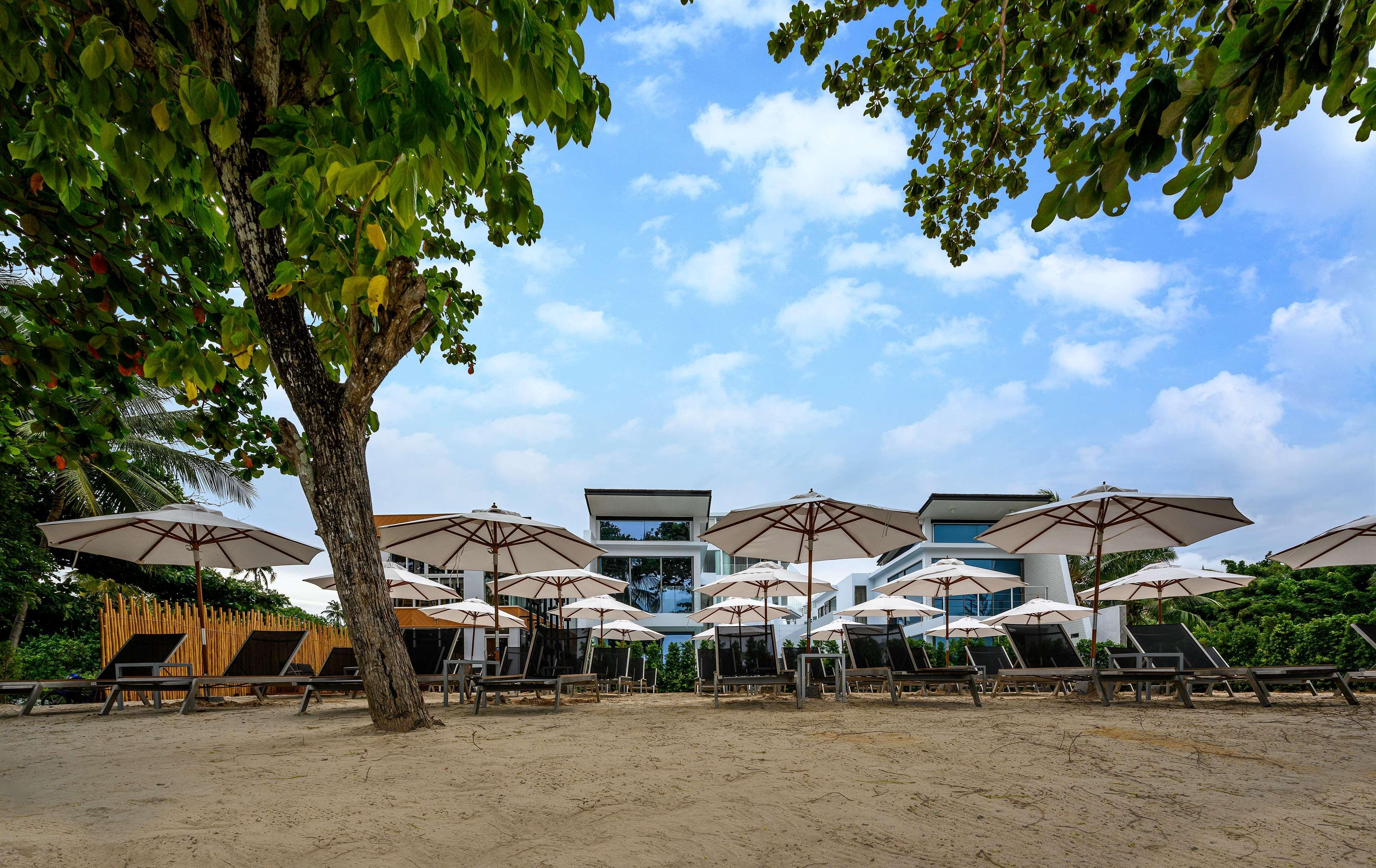 The Beachfront Hotel Phuket Rawai Extérieur photo